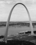 StLouisArchThree-768691